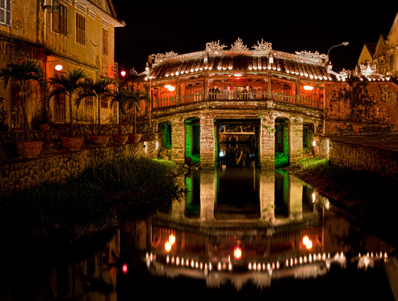 Hoi-An-Japanese-Bridge-Night