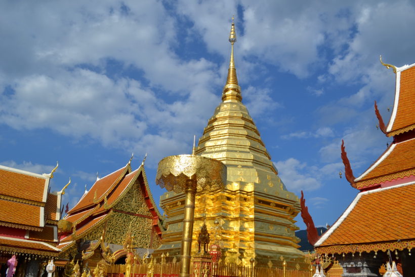 Phra_That_Doi_Suthep_01