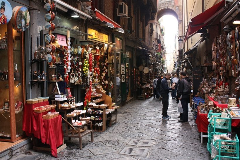 napoli-spaccanapoli-san-gregorio-armeno