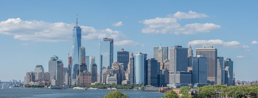 1200px-Lower_Manhattan_skyline_-_June_2017